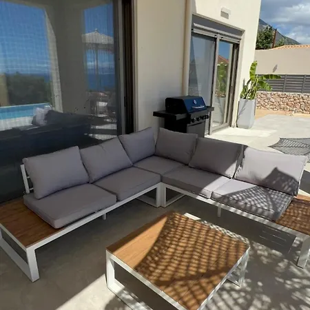Thalassa Haven Lourdas Villa