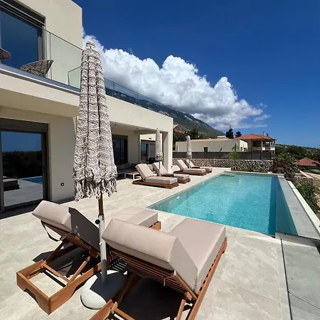 Thalassa Haven Lourdas *