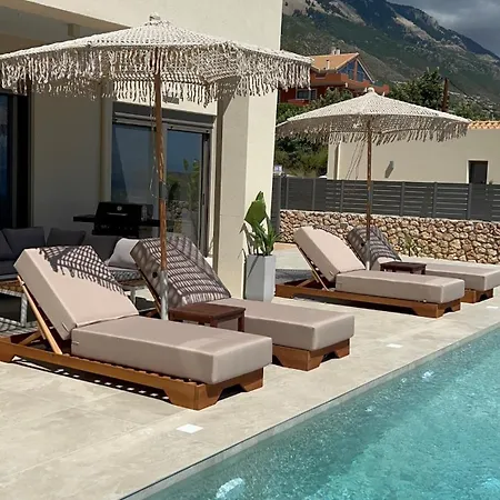 Thalassa Haven Lourdas *